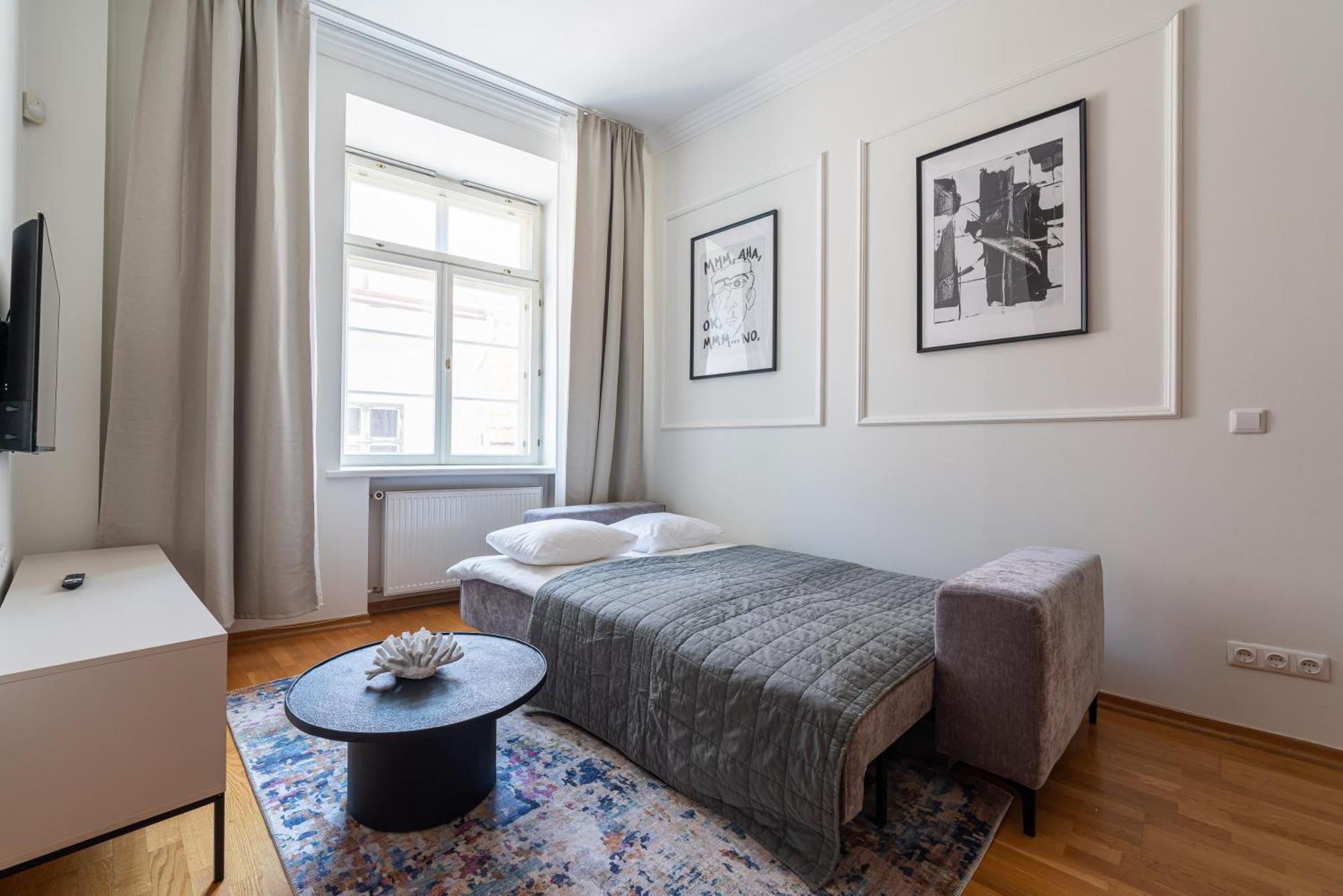 Old Town - Hall Square Apartment 塔林 外观 照片